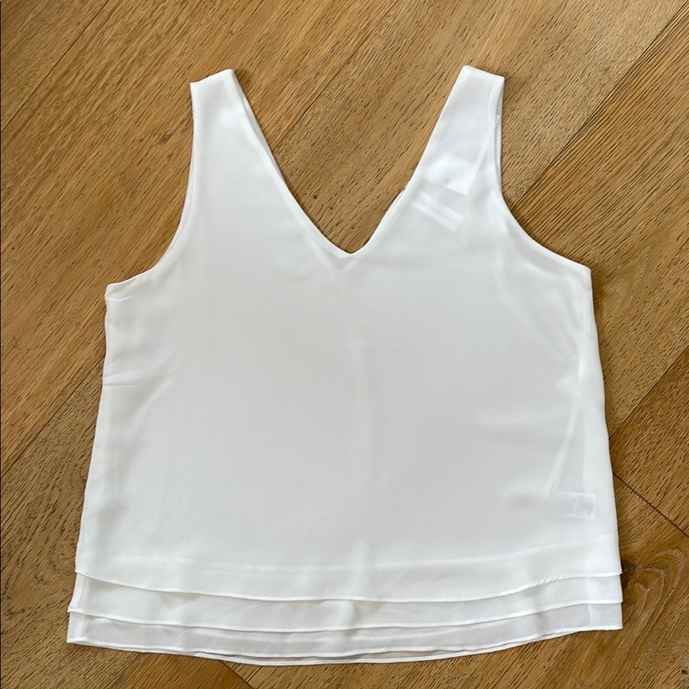 Kali White Sleeveless V-Neck Camisole